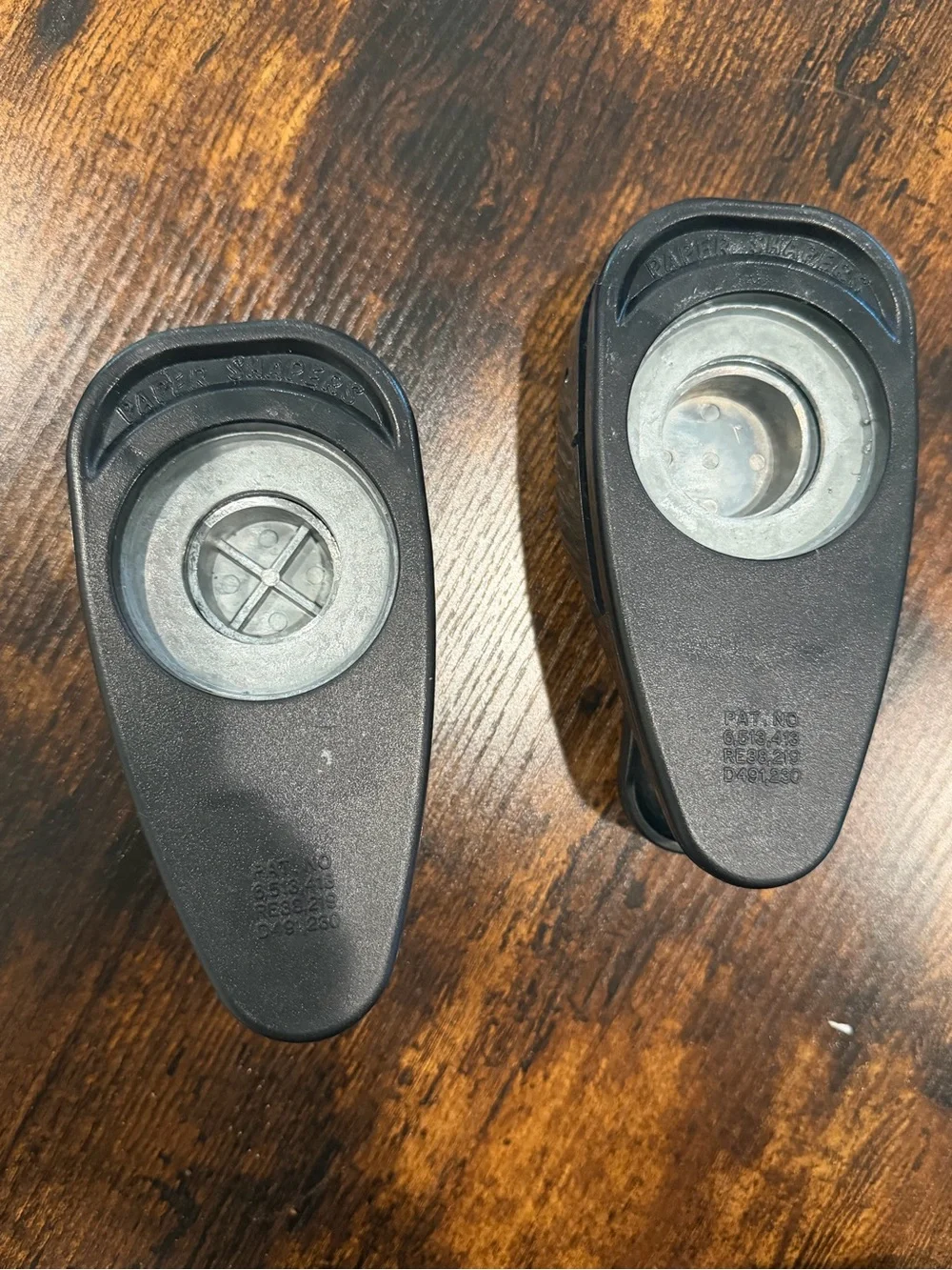 Stampin Up! Black Handheld Circle Punches, one 1 3/8